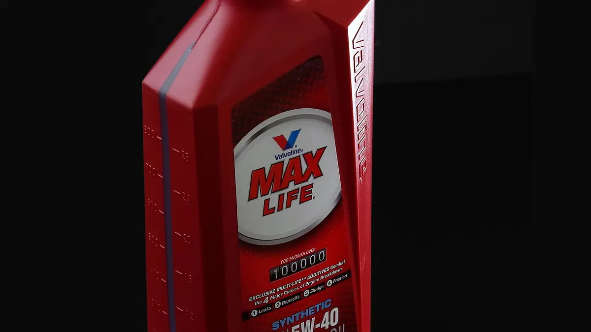 Czy można mieszać oleje silnikowe? Fakty i porady ekspertów