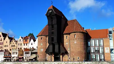 Żuraw nad Motławą – Symbol Gdańska i Średniowieczny Dźwig
