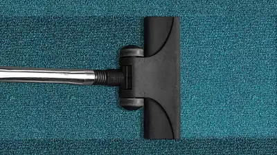 Czyszczenie nagrobka z granitu – skuteczne porady i metody