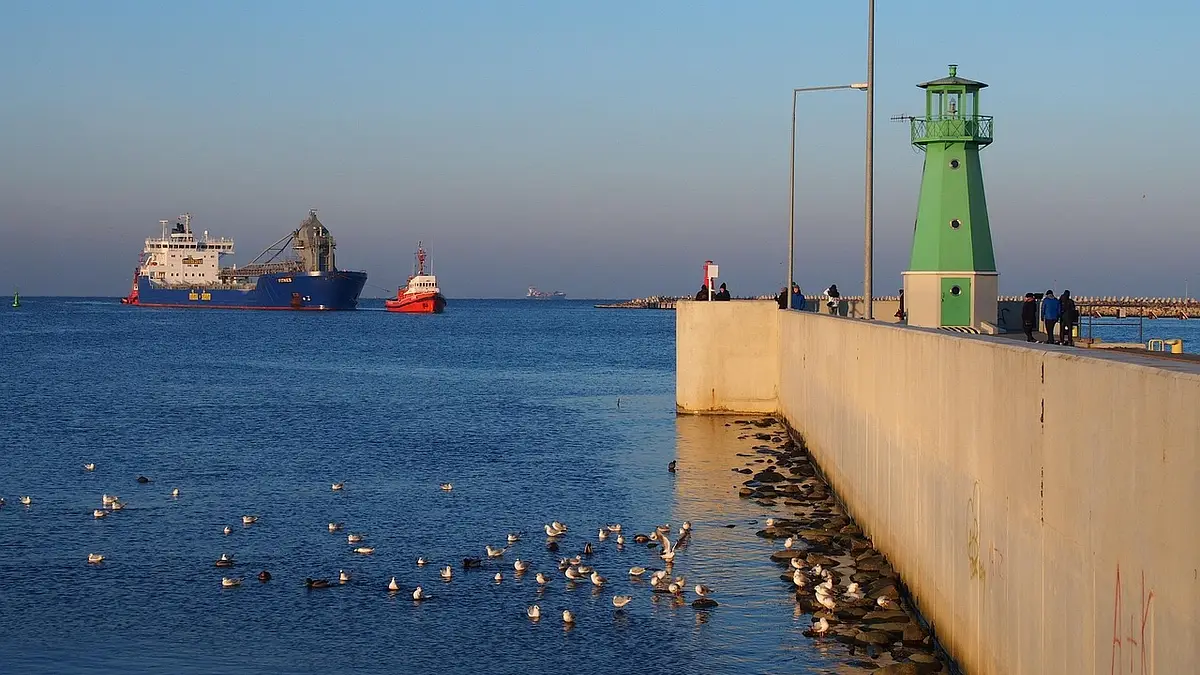 Zielona Latarnia Gdańsk – Atrakcja i historia Nowego Portu