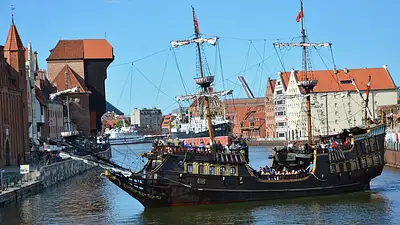 Statek Czarna Perła Gdańsk – Rejsy, Tawerna, Atrakcje