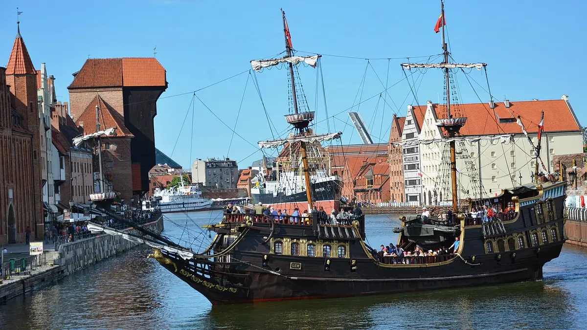 Statek Czarna Perła Gdańsk – Rejsy, Tawerna, Atrakcje