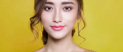 Jesień – czas na walkę z przebarwieniami skóry