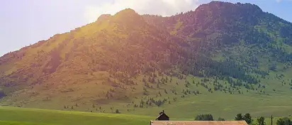 Latarki ładowalne – zalety i wybór najlepszego modelu