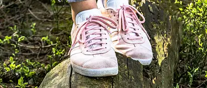 Jakie trampki damskie na zimę? Porady i modele