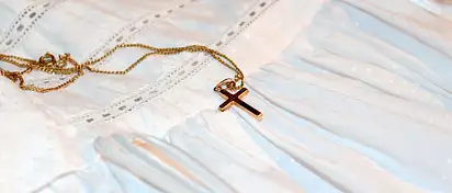 Złoty łańcuszek celebrytka - jaką wybrać?