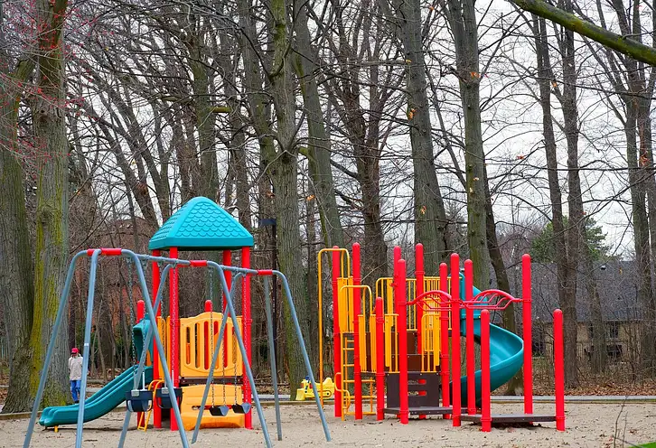 Najlepsze place zabaw w Gdańsku dla dzieci – TOP 5