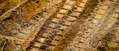 Kiedy wymienić opony na nowe? Porady