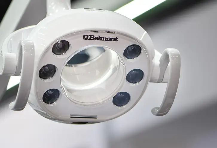 Implant czy mostek stomatologiczny - co wybrać?