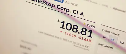 Kontrakt różnicy cenowej: co to jest i jak działa