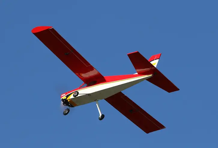 Samolot na pilota: Jak wybrać najlepszy model?