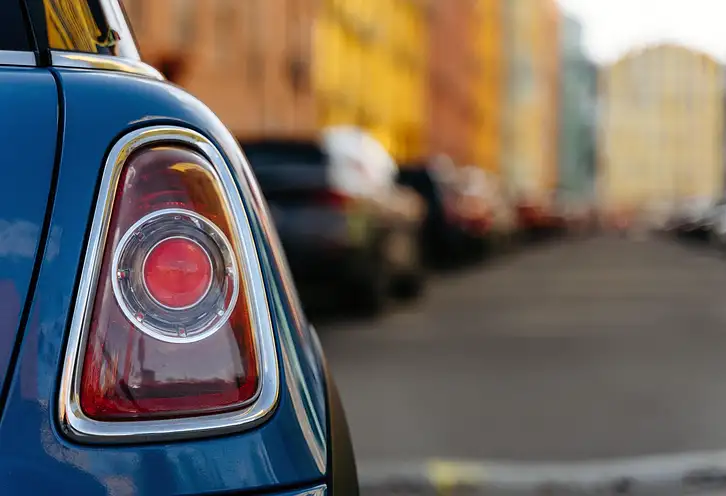 Dywaniki samochodowe: dlaczego warto i jak wybrać?