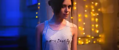 Oryginalne koszulki damskie: dlaczego warto?