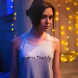 Oryginalne koszulki damskie: dlaczego warto?