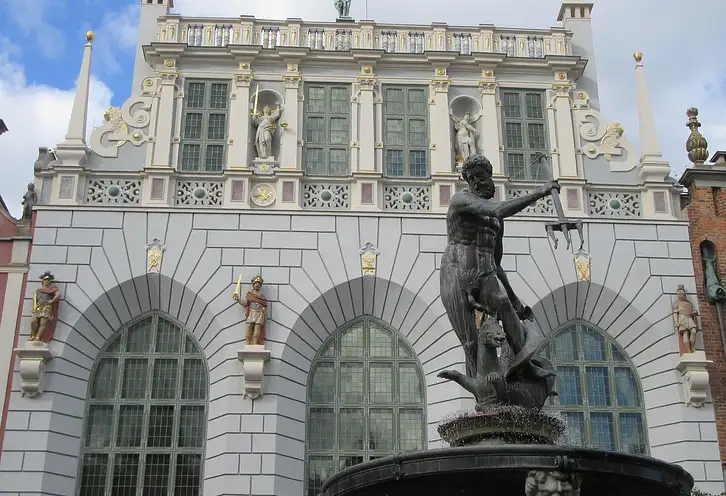 Dwór Artusa Gdańsk – historia i atrakcje