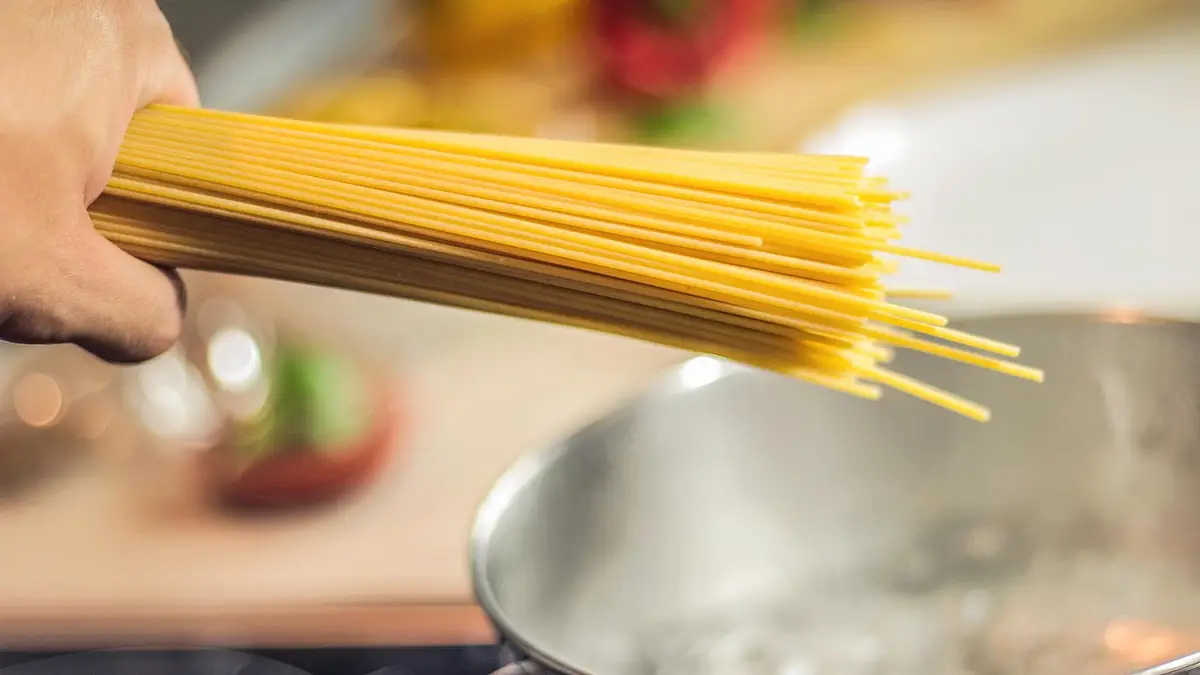 Profesjonalne urządzenia gastronomiczne: krajalnica i zmywar
